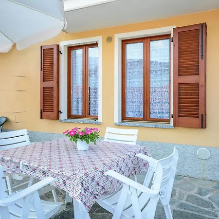 Profumo Di Rose Primo Apartament Lenno